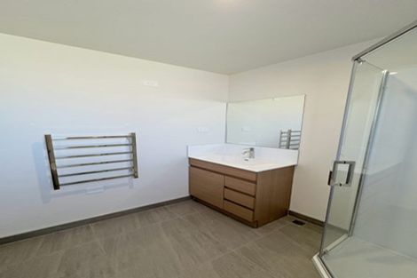 Photo of property in 27c Te Atatu Road, Te Atatu South, Auckland, 0610