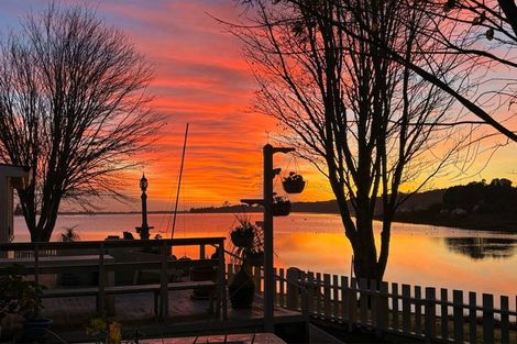 Photo of property in 205 Welcome Bay Road, Welcome Bay, Tauranga, 3112