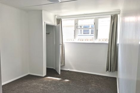 Photo of property in 35 Hanson Grove, Stokes Valley, Lower Hutt, 5019