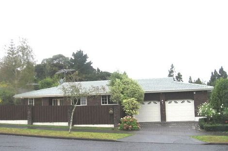 Photo of property in 114 Chelsea View Drive, Chatswood, Auckland, 0626