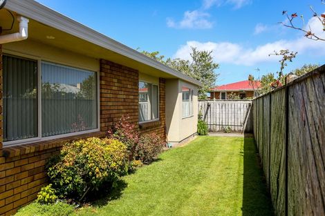 Photo of property in 301 Huatoki Street, Upper Vogeltown, New Plymouth, 4310