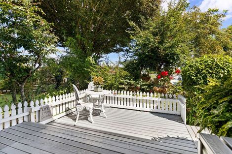 Photo of property in 4 Hugh Avenue, Hamurana, Rotorua, 3097