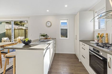 Photo of property in 21 Mascot Street, Tawa, Wellington, 5028