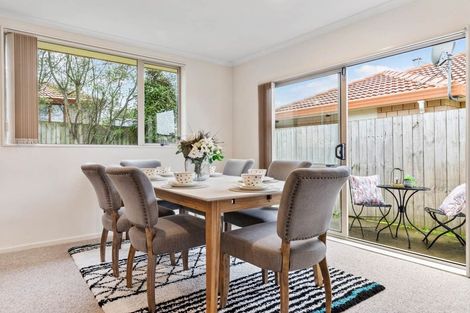 Photo of property in 14 Les Marston Place, Pukekohe, 2120