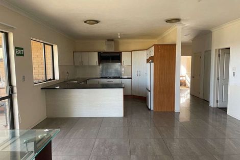 Photo of property in 16 Mangerton Lane, East Tamaki Heights, Auckland, 2016