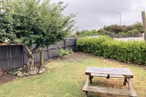 Photo of property in 3 Sexton Place, Manurewa East, Auckland, 2102