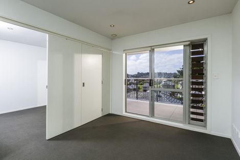 Photo of property in 7e/60 Masons Road, Oteha, Auckland, 0632