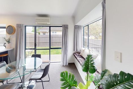 Photo of property in 2 Pinedale Parade, Milson, Palmerston North, 4414