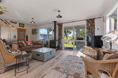 Photo of property in 14 Cumming Street, Okato, 4335