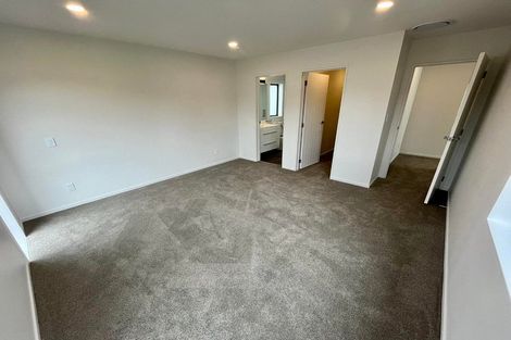 Photo of property in 20 Lockyer Road, Kumeu, 0810