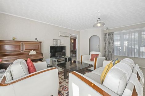 Photo of property in 79 California Drive, Totara Park, Upper Hutt, 5018