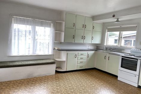 Photo of property in 111 Wallace Road, Mangere Bridge, Auckland, 2022