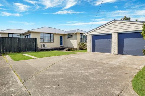 Photo of property in 11 Dinton Street, Russley, Christchurch, 8042
