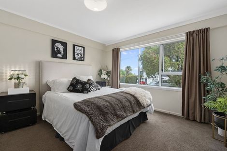 Photo of property in 1/2 Prospect Terrace, Milford, Auckland, 0620