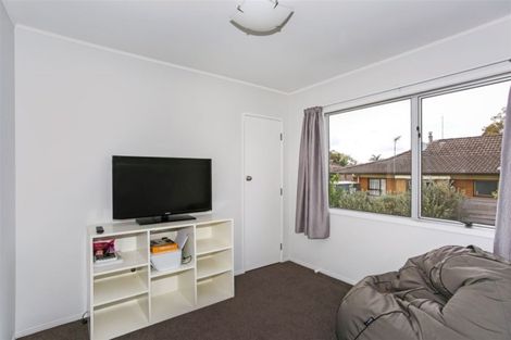 Photo of property in 12c Youngs Road, Papakura, 2110
