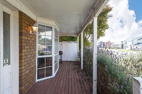 Photo of property in 84 Granville Drive, Massey, Auckland, 0614