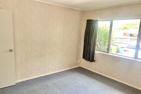 Photo of property in 62a Flanshaw Road, Te Atatu South, Auckland, 0610