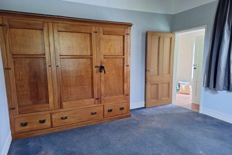 Photo of property in 2 Burlington Road, Hospital Hill, Napier, 4110