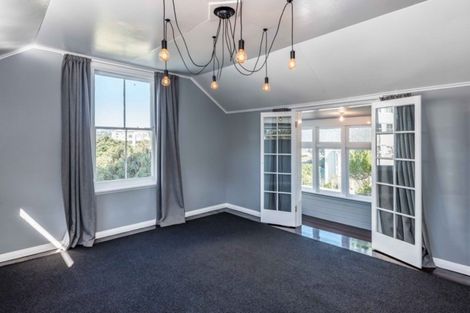 Photo of property in 6 Newman Terrace, Thorndon, Wellington, 6011
