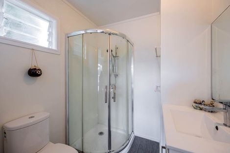 Photo of property in 1/43 Hogans Road, Glenfield, Auckland, 0629