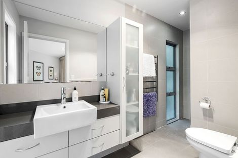 Photo of property in 10 Parawera Drive, Acacia Bay, Taupo, 3330