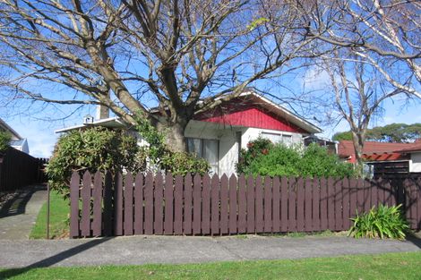 Photo of property in 14 Geraldine Crescent, Cloverlea, Palmerston North, 4412