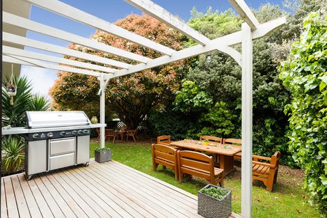 Photo of property in 19 Haast Place, Awapuni, Palmerston North, 4412
