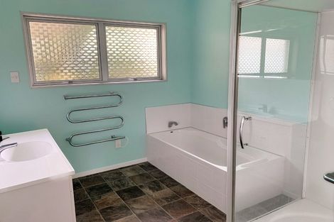 Photo of property in 19 Erin Street, Hokowhitu, Palmerston North, 4410