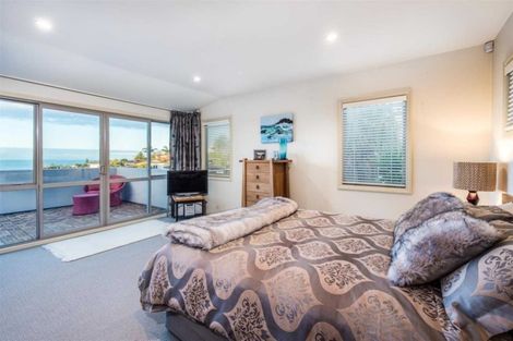 Photo of property in 1/293 East Coast Road, Mairangi Bay, Auckland, 0630