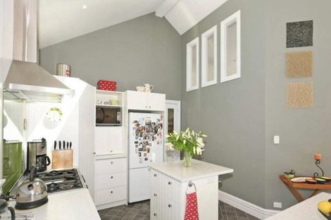 Photo of property in 8 Miro Street, Eastbourne, Lower Hutt, 5013