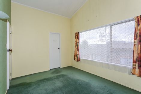 Photo of property in 2/8 Wood Street, Papakura, 2110