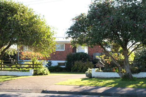 Photo of property in 34 Litten Road, Cockle Bay, Auckland, 2014