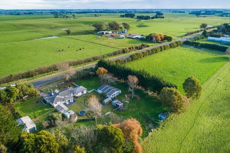 Photo of property in 2390 State Highway 3, Sanson, Palmerston North, 4479