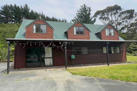 Photo of property in 3 Hastings Grove, Wainuiomata, Lower Hutt, 5014