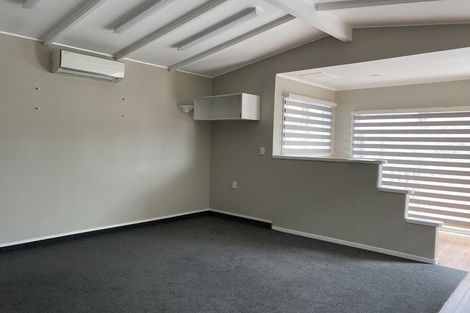 Photo of property in 3 Pixie Place, Pakuranga Heights, Auckland, 2010