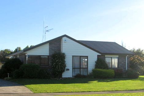 Photo of property in 2 Halcione Close, Flagstaff, Hamilton, 3210