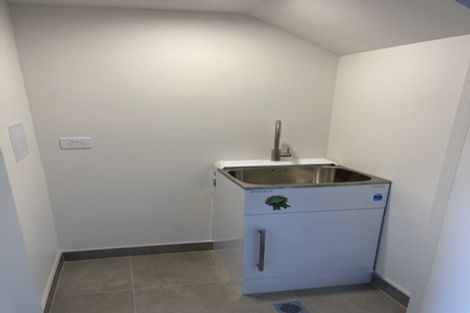 Photo of property in 1/58 Kemp Road, Massey, Auckland, 0614