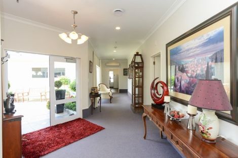 Photo of property in 20a Busby Hill, Havelock North, 4130