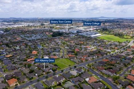 Photo of property in 201 Kilkenny Drive, East Tamaki Heights, Auckland, 2016