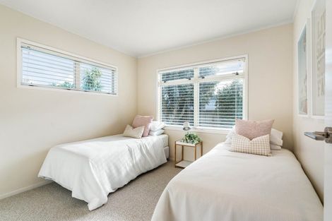 Photo of property in 102 Saint Patricks Row, Whangamata, 3620