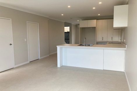 Photo of property in 19a O'meara Street, Swanson, Auckland, 0614