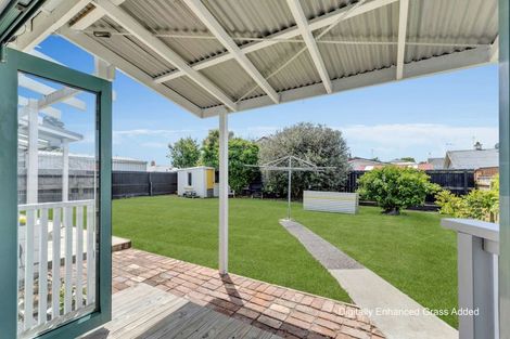 Photo of property in 22 Kawatiri Avenue, Gonville, Whanganui, 4501