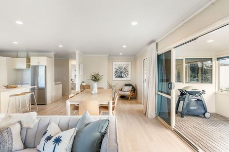 Photo of property in 102 Saint Patricks Row, Whangamata, 3620