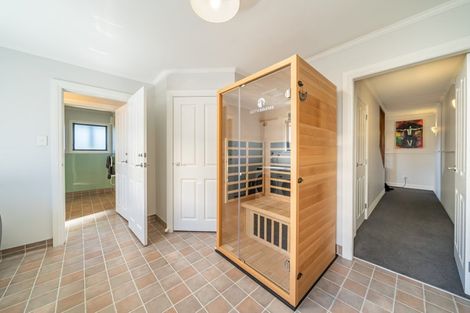 Photo of property in 11 Chastudon Place, Tawa, Wellington, 5028