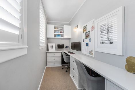 Photo of property in 37 Mozeley Avenue, Devonport, Auckland, 0624