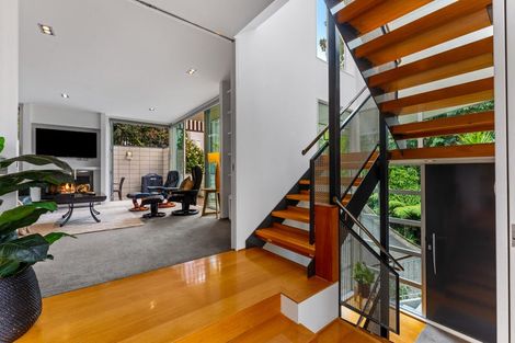 Photo of property in 12b Parr Terrace, Castor Bay, Auckland, 0620