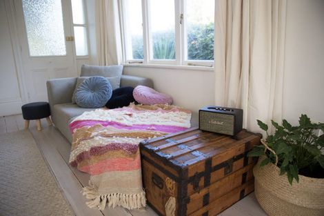 Photo of property in 6 Main Street, Greytown, 5712