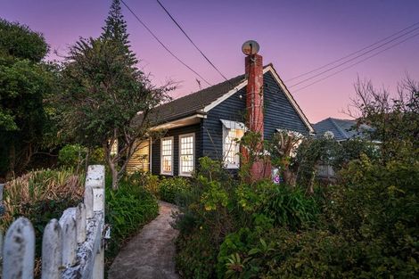Photo of property in 134 Wellington Road, Paekakariki, 5034
