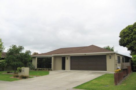 Photo of property in 12 Brockton Avenue, Conifer Grove, Takanini, 2112