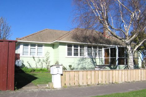 Photo of property in 1 Tyne Street, Roslyn, Palmerston North, 4414